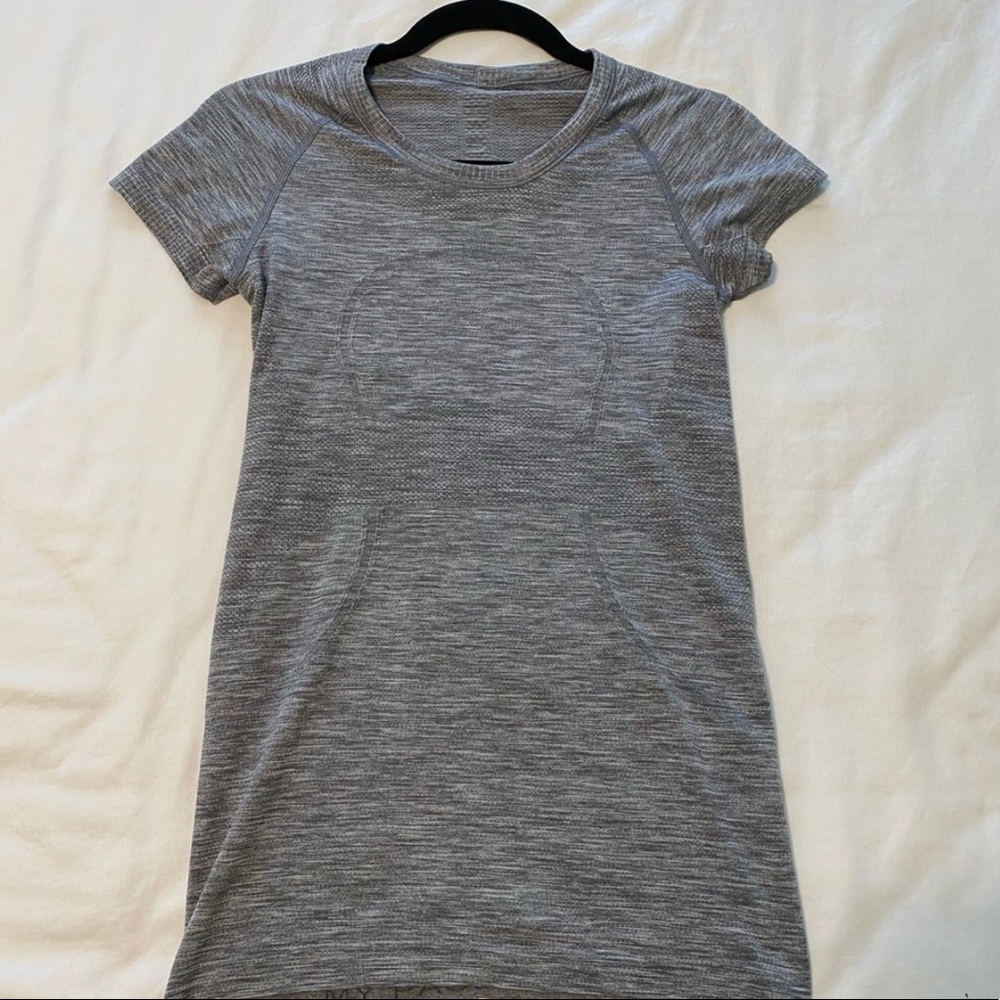 LULULEMON!!! Heathered grey crewneck